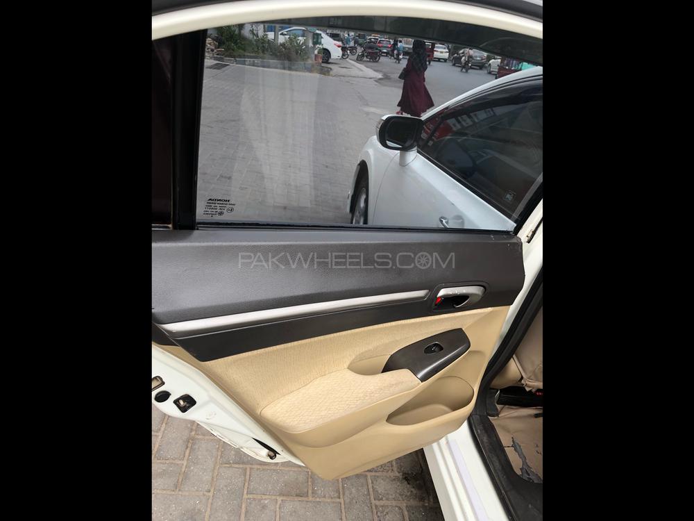 ہونڈا سوک 2008 for Sale in فیصل آباد ہونڈا سوک 2008 for Sale in فیصل آباد Image-12
