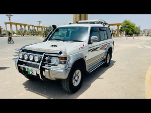 Mitsubishi Pajero Exceed 2.8D 1996 for Sale in Multan