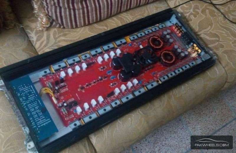 Solid Audio Amplifier f2000 for sale Image-1
