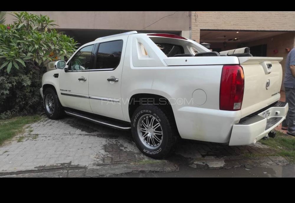 Cadillac Escalade Ext 2007 for Sale in Lahore Image-1