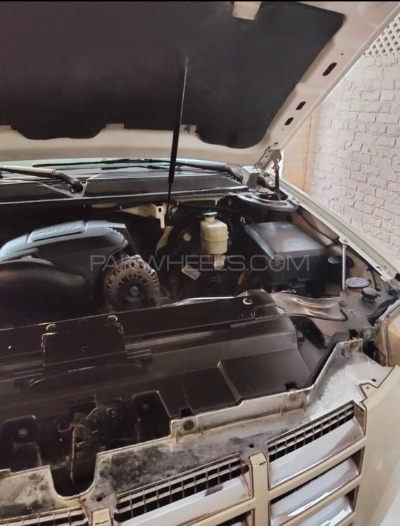 کیڈیلک ایسکیلیڈ ایکس ٹی 2007 for Sale in لاہور کیڈیلک ایسکیلیڈ ایکس ٹی 2007 for Sale in لاہور Image-7