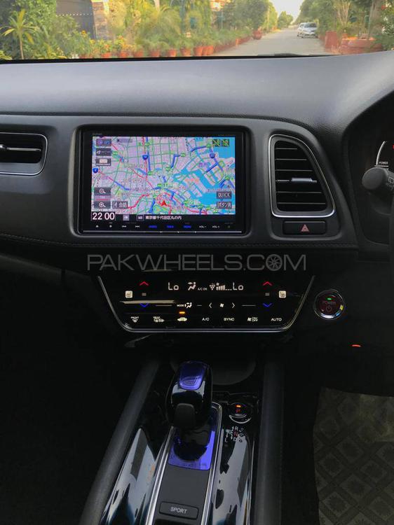 Honda Vezel 2017 for Sale in Gujranwala Honda Vezel 2017 for Sale in Gujranwala Image-11
