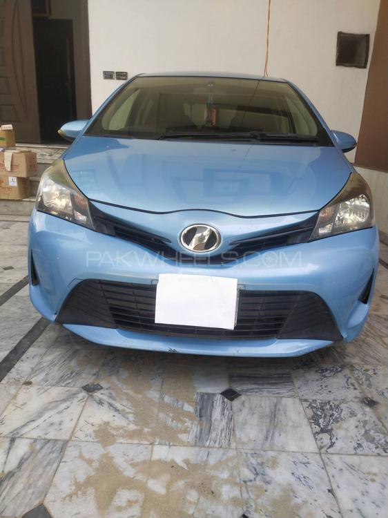 Toyota Vitz 2014 for Sale in Gujrat Image-1