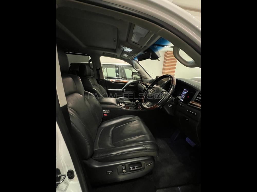 Lexus LX Series 2015 for Sale in Islamabad Lexus LX Series 2015 for Sale in Islamabad Image-6