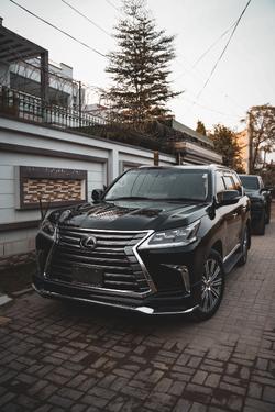 Lexus LX Series - 2017