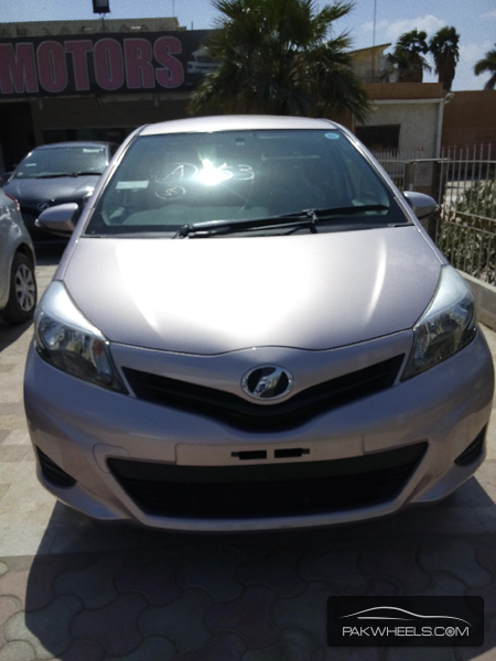 Toyota Vitz 2011 for Sale in Hyderabad Image-1
