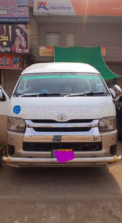 Toyota Hiace 2017 for Sale in Gujranwala Image-1