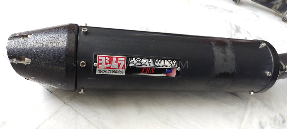 Yoshimura TRS dual slip on exhaust Image-1