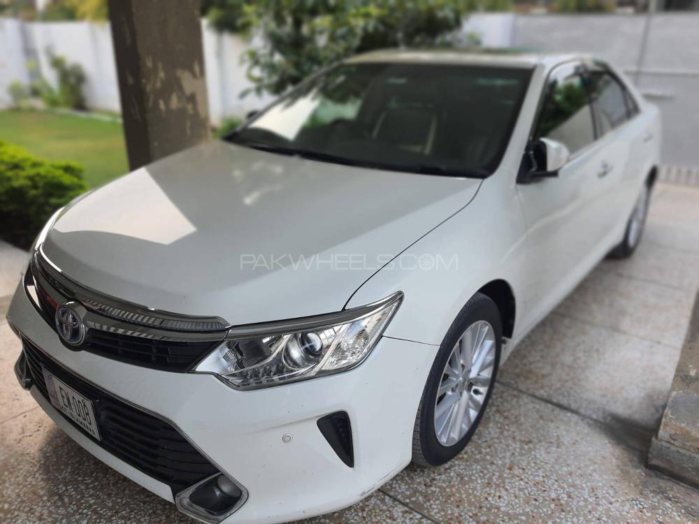 Toyota Camry 2015 for Sale in Wah cantt Image-1