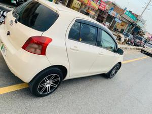 Toyota Vitz F 1.0 2006 for Sale in Layyah