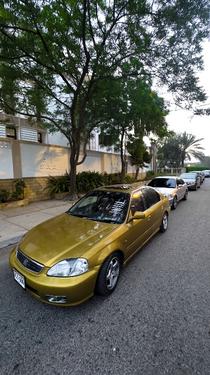 ہونڈا سوک - 2000