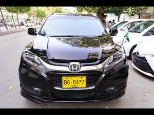 Honda Vezel Hybrid Z 2014 for Sale in Karachi