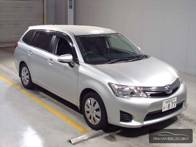 Toyota Corolla Fielder 2013 for Sale in Faisalabad Image-1