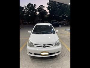 Toyota Platz F 1.0 2004 for Sale in Islamabad