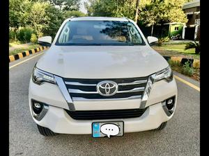 Toyota Fortuner 2.8 Sigma 4 2018 for Sale in Mandi bahauddin