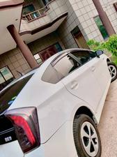 Toyota Prius S LED Edition 1.8 2012 for Sale in Multan