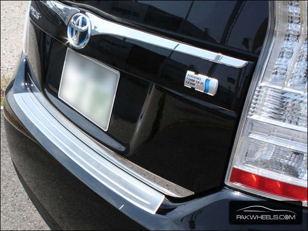 TOYOTA PRIUS ZVW30 REAR BUMPER GUARD WITH LED LIGHT For Sale Image-1
