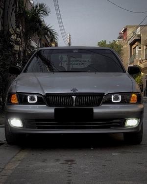 نسان سینٹرا - 2001