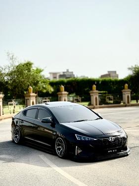 Hyundai Elantra - 2021