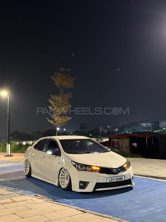 ٹویوٹا کرولا - 2015 Decent ride  Image-1