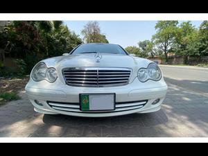 Mercedes Benz C Class C180 2006 for Sale in Sialkot