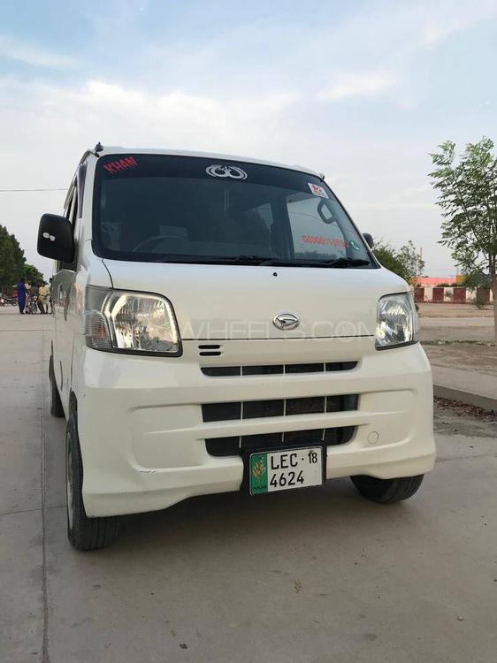 Daihatsu Hijet 2018 for Sale in Muzaffar Gargh Image-1