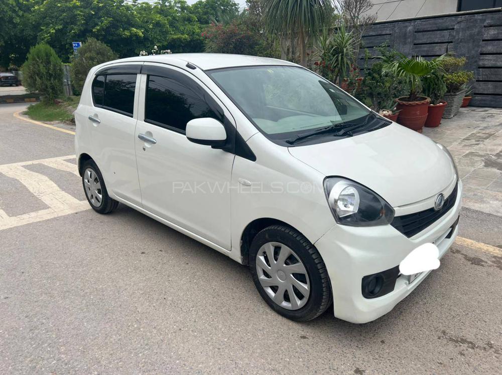 Daihatsu mira 2016