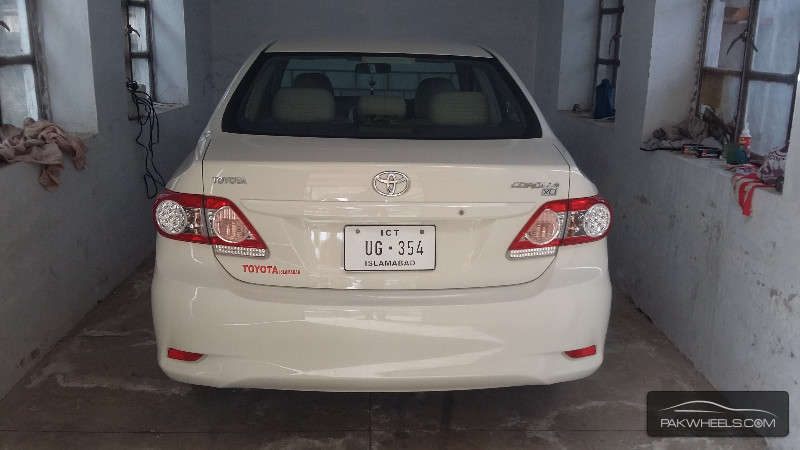 Toyota Corolla 2011 for Sale in Kamra Image-1