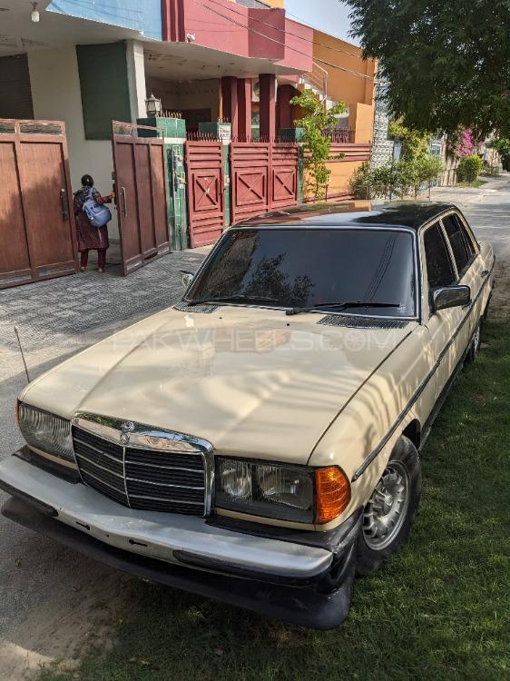 مرسڈیز بینز ای کلاس - 1982 Bennzilla  Image-1
