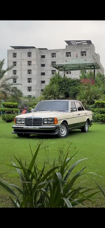 مرسڈیز بینز ای کلاس - 1982 Mercedes Benz 1982 W123D Image-1