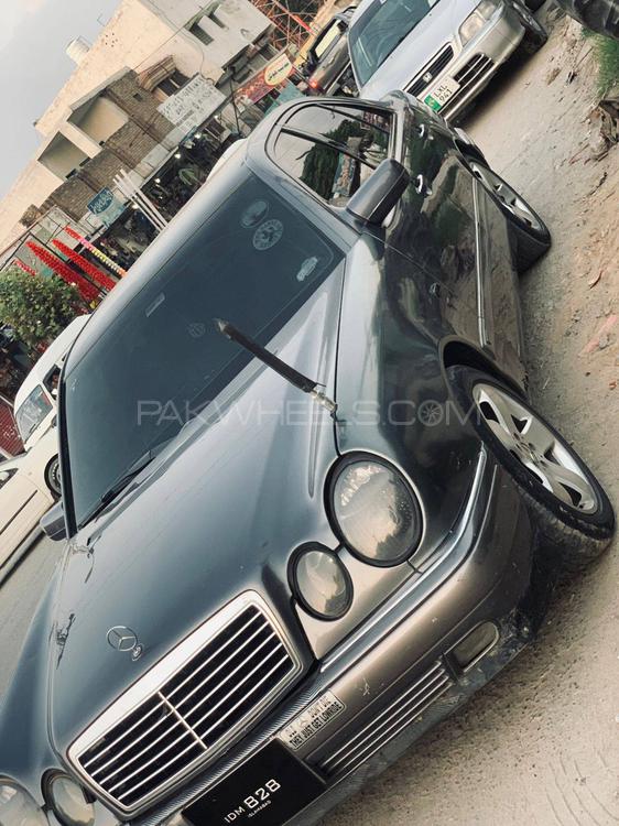 Mercedes Benz E Class Cabriolet 1996 for Sale in Haripur Image-1