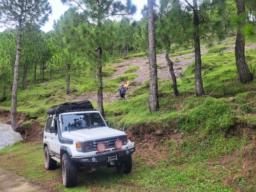 Toyota Land Cruiser - 1988