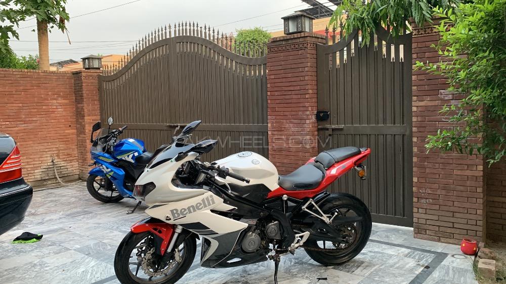 بنیلی 302 R - 2018 Benelli Image-1