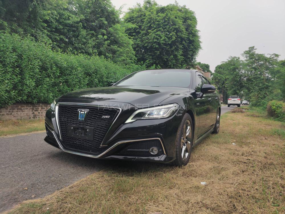 Toyota crown rs advance