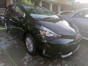 Toyota Prius Alpha S 2015 for Sale in Islamabad
