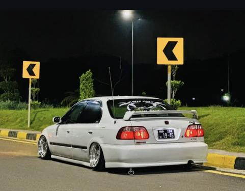 ہونڈا سوک - 2000