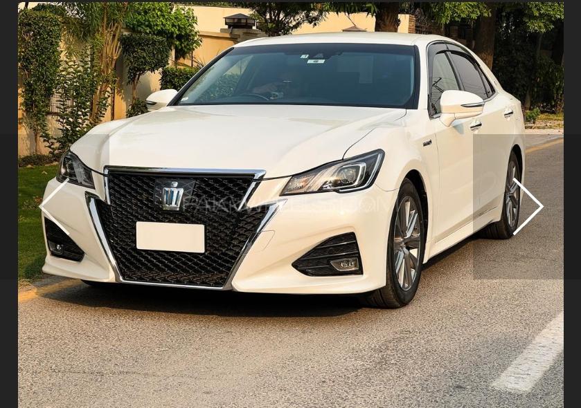 Toyota crown 2017 год