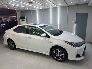 Toyota Corolla Altis Grande X CVT-i 1.8 Beige Interior 2021 for Sale in Islamabad