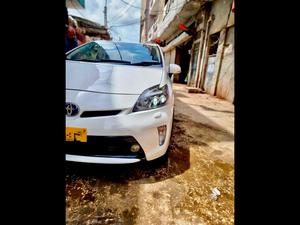 Toyota Prius G Touring Selection Leather Package 1.8 2015 for Sale in Sukkur