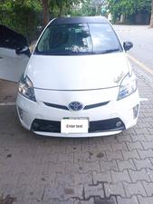 Toyota Prius S LED Edition 1.8 2013 for Sale in Lahore
