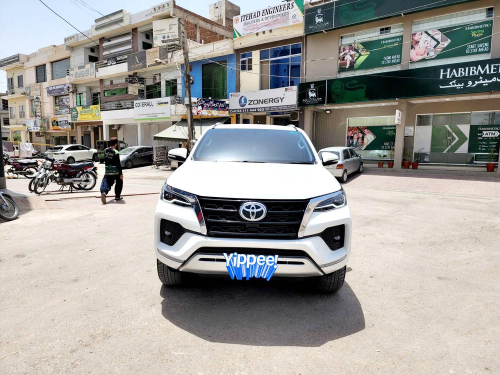Toyota Fortuner 2021 for Sale in Multan Image-1