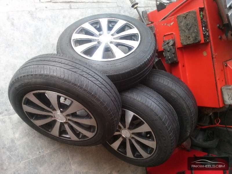 4 tyres and alloy rims  14 inch for Vitz and city For Sale Image-1