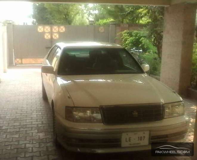 Toyota Crown 1997 for Sale in Peshawar Image-1