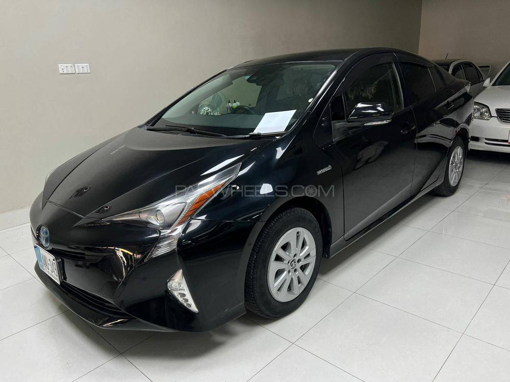 Toyota Prius S 2016 for sale in Peshawar | PakWheels