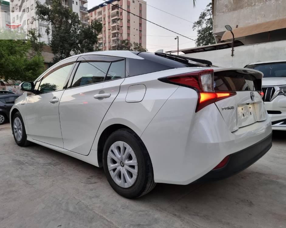 Toyota Prius S 2019 For Sale In Karachi Pakwheels 0396