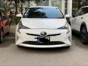 Toyota Prius S Touring Selection 2018 for Sale in Islamabad