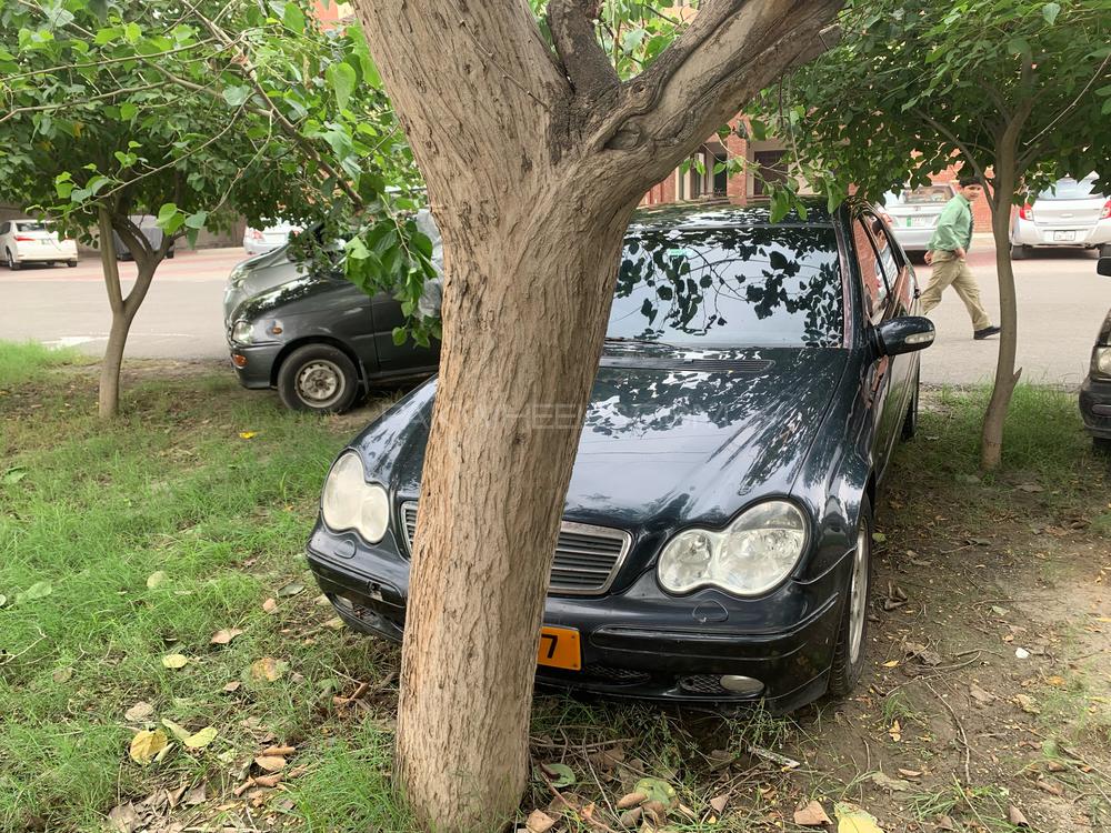 Mercedes Benz C Class 2001 for Sale in Faisalabad Image-1