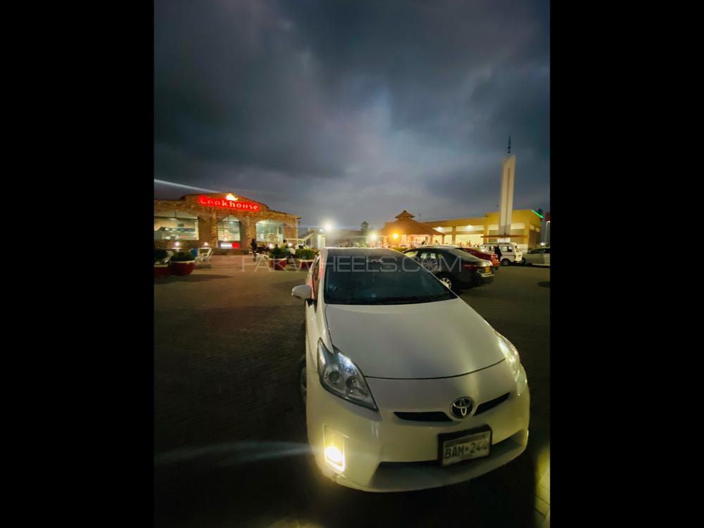 Toyota Prius 2010 for Sale in Karachi Image-1