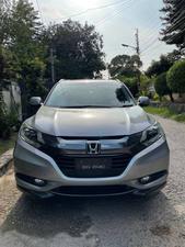Honda Vezel Hybrid X L Package 2014 for Sale in Islamabad