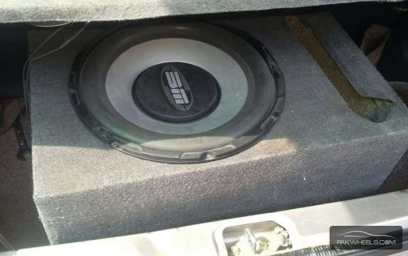 Amplifire and woofer for sale Image-1